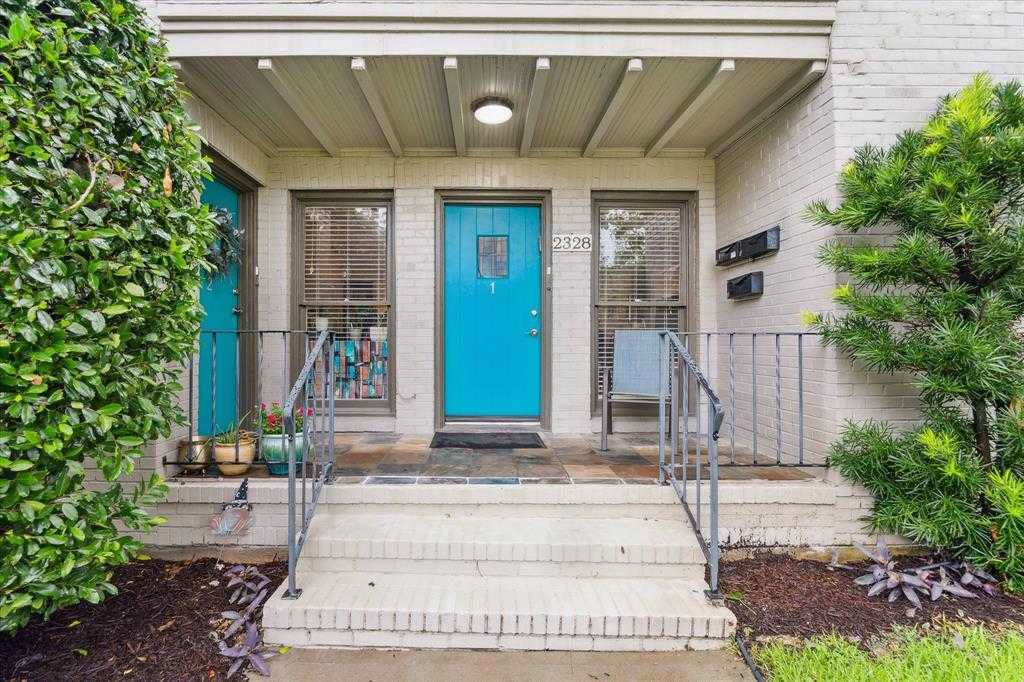 photo 2: 2328 McClendon Street, Houston TX 77030