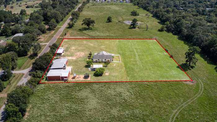 photo 2: 535 Scroggins Lane, Waller TX 77484