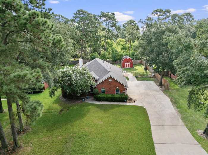 photo 1: 906 McDaniel Drive, Magnolia TX 77354