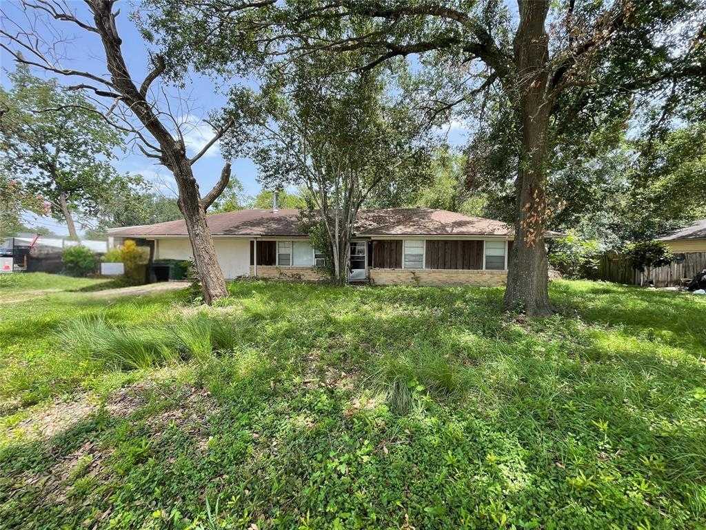 photo 3: 2210 Blalock Road, Houston TX 77080