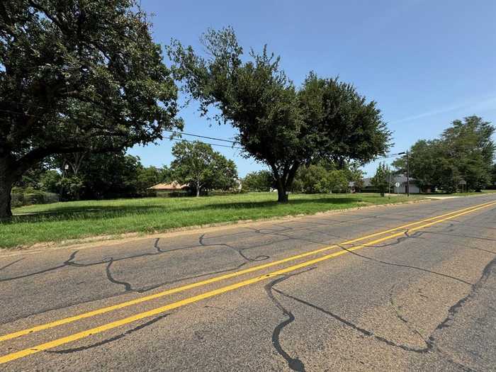 photo 1: 206 N Olive Street, Grapeland TX 75844