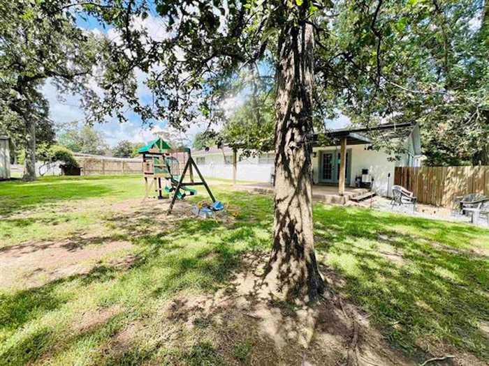 photo 19: 1920 Limerick Drive, Vidor TX 77662