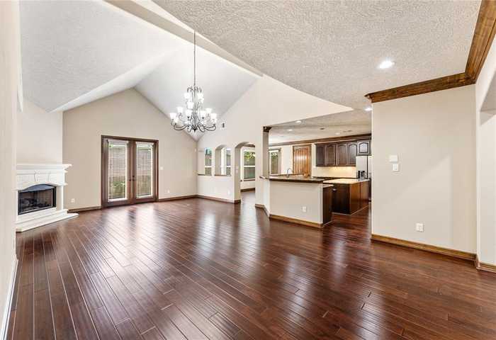 photo 1: 2523 Watts Street, Houston TX 77030