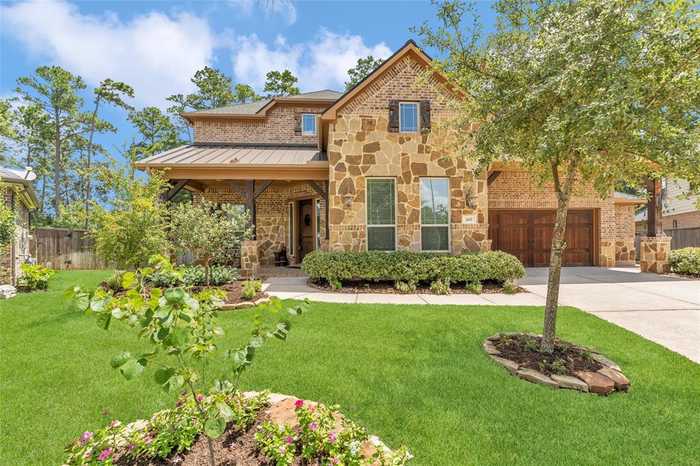 photo 2: 203 Gaillardia Court, Pinehurst TX 77362