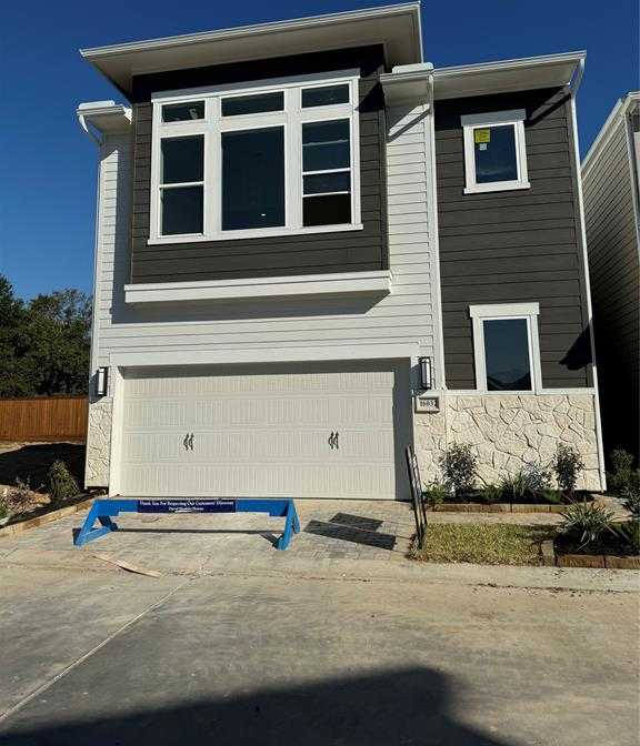 photo 1: 16032 Mason Run Drive, Houston TX 77079