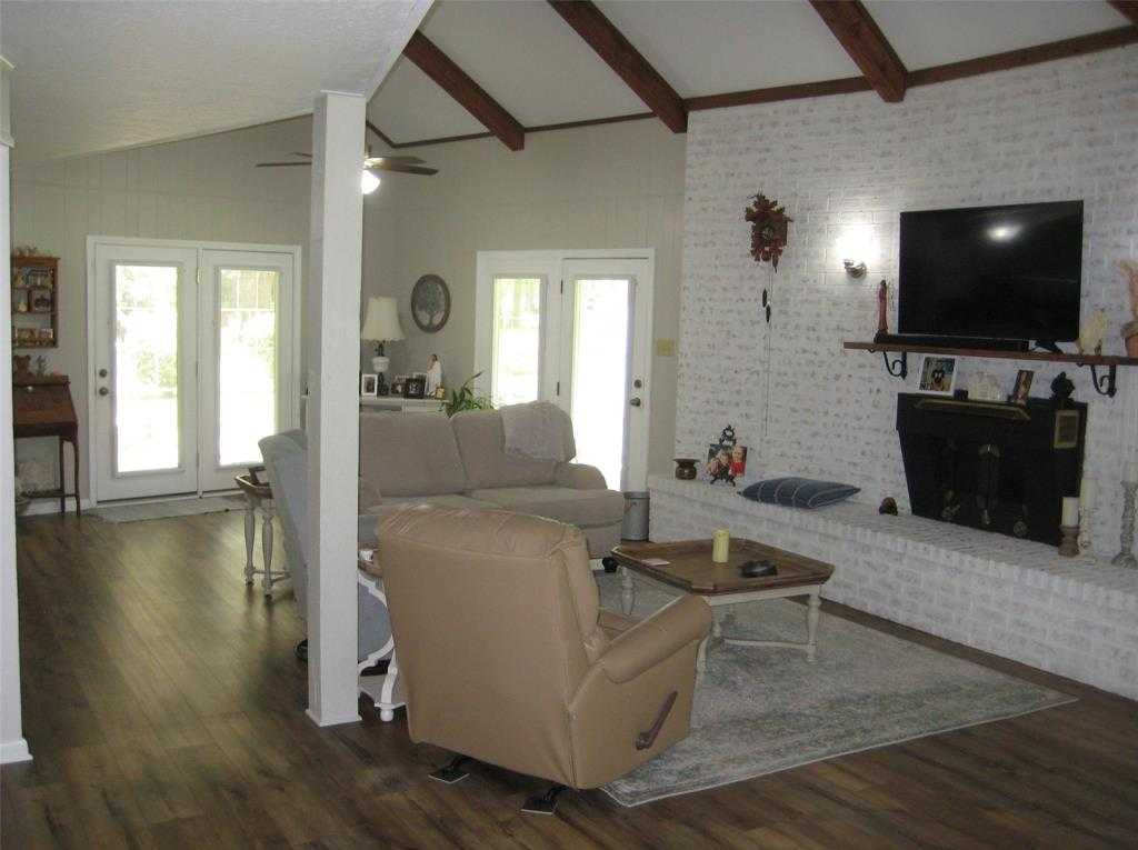 photo 3: 912 Wildwood Drive, Village Mills TX 77663