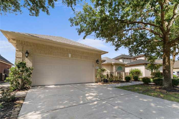 photo 2: 18911 Aquatic Drive, Houston TX 77346