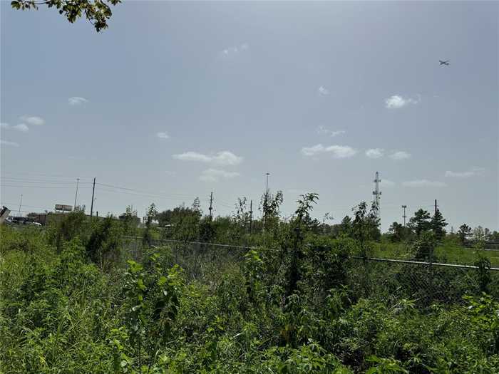 photo 10: 14900 Highway 59, Houston TX 77396