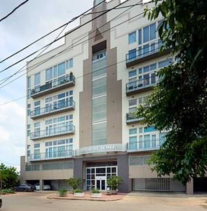 photo 1: 3311 Yupon Street Unit 616, Houston TX 77006