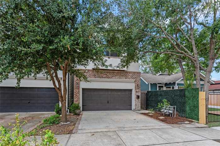 photo 2: 5825 Petty Street, Houston TX 77007