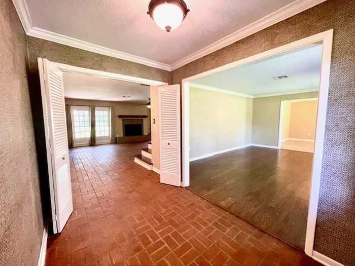 photo 2: 6 Colony Drive, Angleton TX 77515