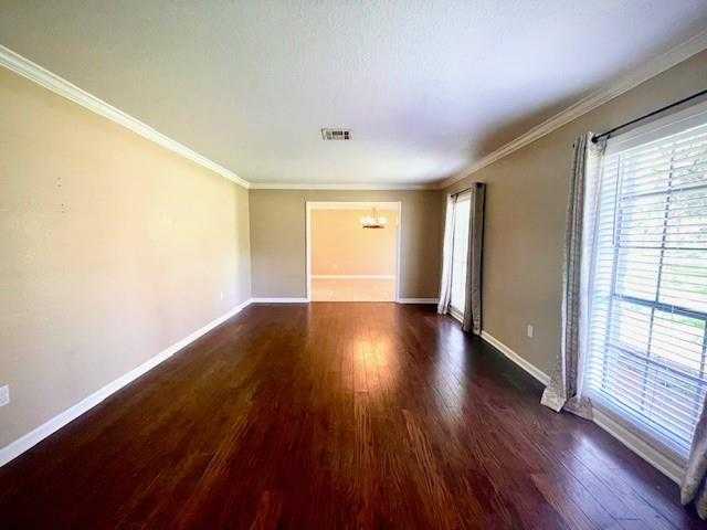 photo 3: 6 Colony Drive, Angleton TX 77515