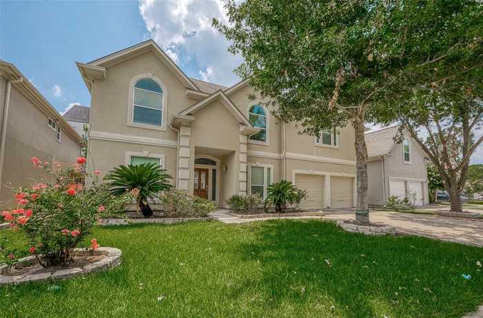 photo 2: 11115 Sherwood Garden Drive, Houston TX 77043