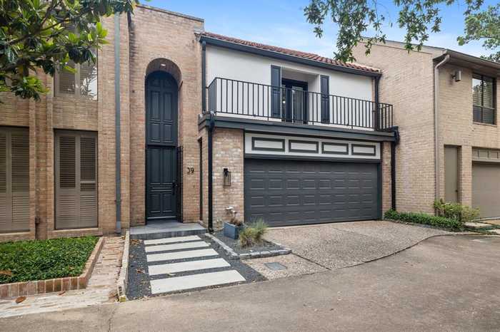 photo 39: 10 S Briar Hollow Lane Unit 39, Houston TX 77027