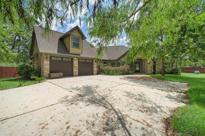 photo 2: 23602 Rain Forest Drive, Huffman TX 77336