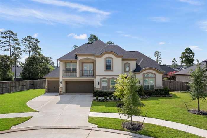 photo 2: 1006 Timberland Bay Court, Pinehurst TX 77362