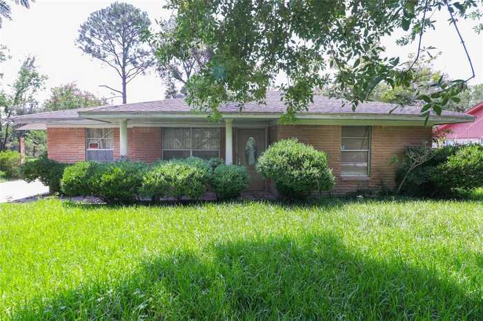 photo 2: 12815 Turner Place Road, Houston TX 77037