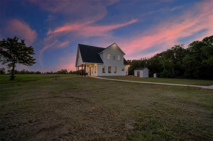 photo 1: 1275 County Road 192, Alvin TX 77511