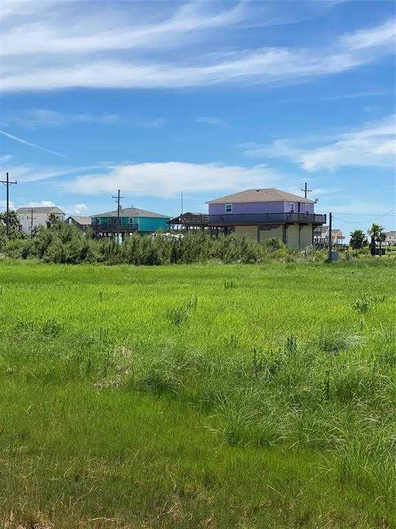 photo 2: 2215 Highway 87, Gilchrist TX 77617