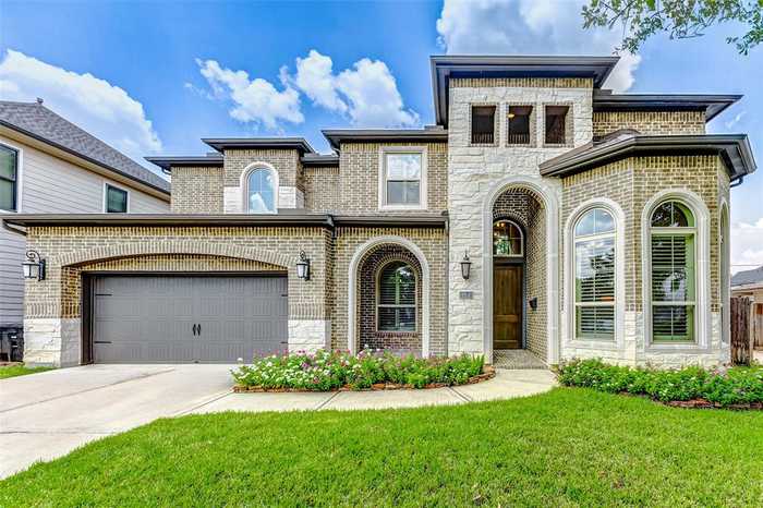 photo 1: 1918 Wakefield Drive, Houston TX 77018