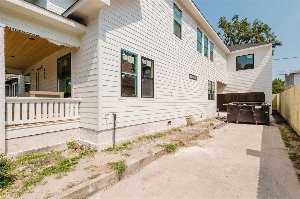 photo 3: 815 Ridge Street, Houston TX 77009