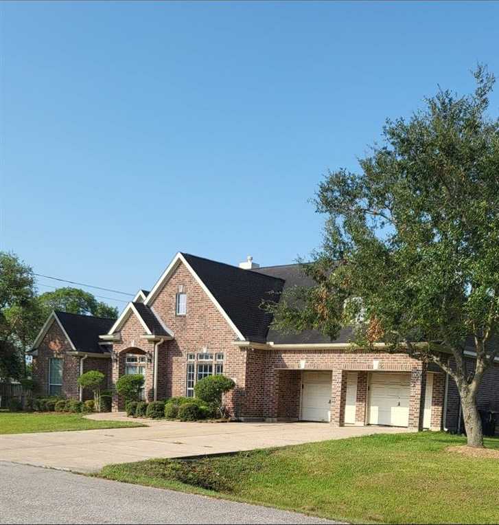 photo 3: 3360 Clearwood Circle, Alvin TX 77511