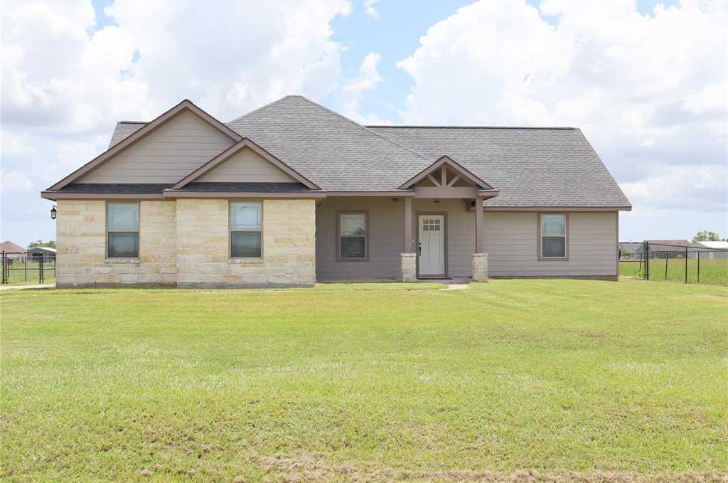 photo 1: 949 Angus Trail, Angleton TX 77515