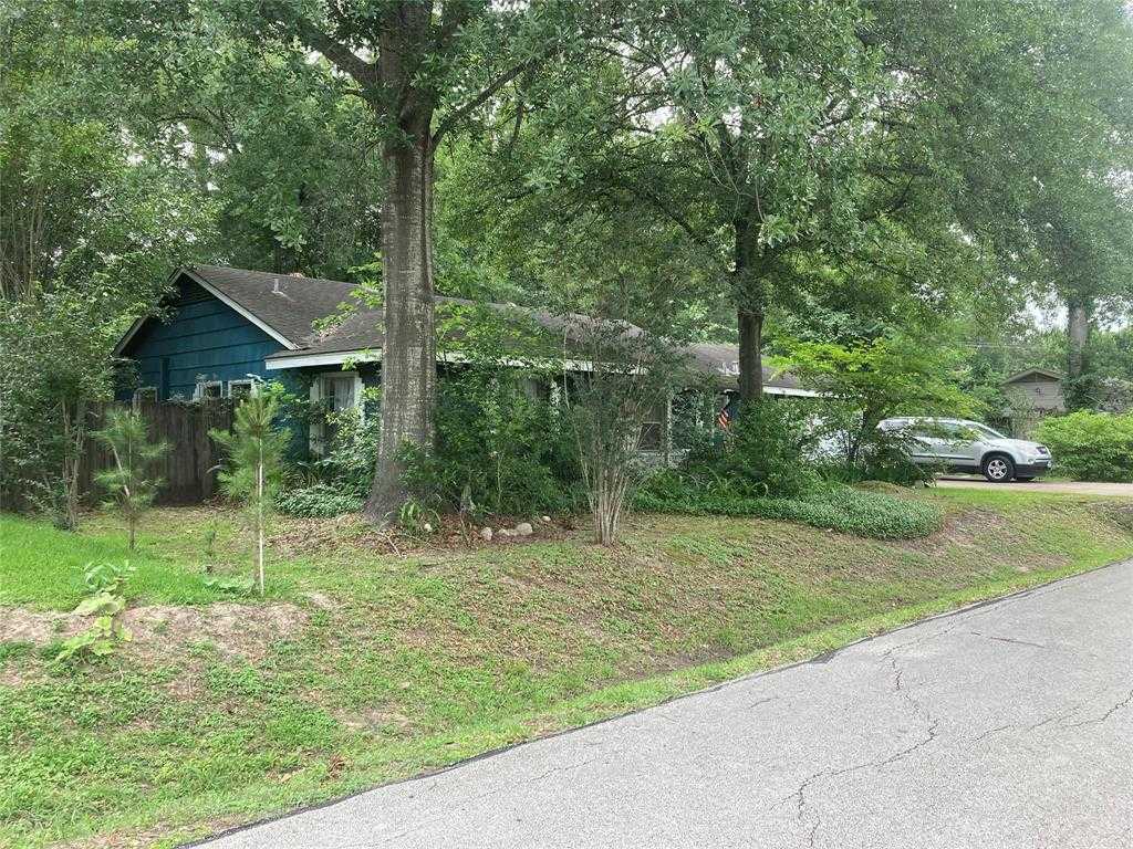 photo 1: 1315 Bridle Spur Lane, Hilshire Village TX 77055