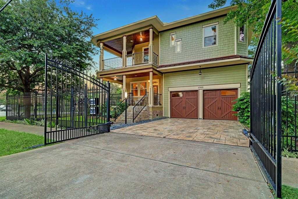 photo 2: 1302 W 21st Street, Houston TX 77008