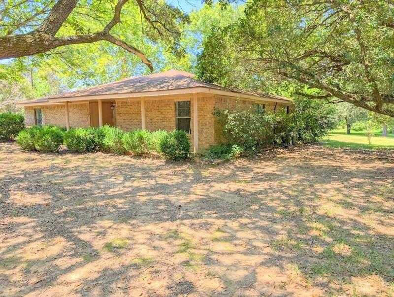 photo 3: 141 County Road 1545, Crockett TX 75835