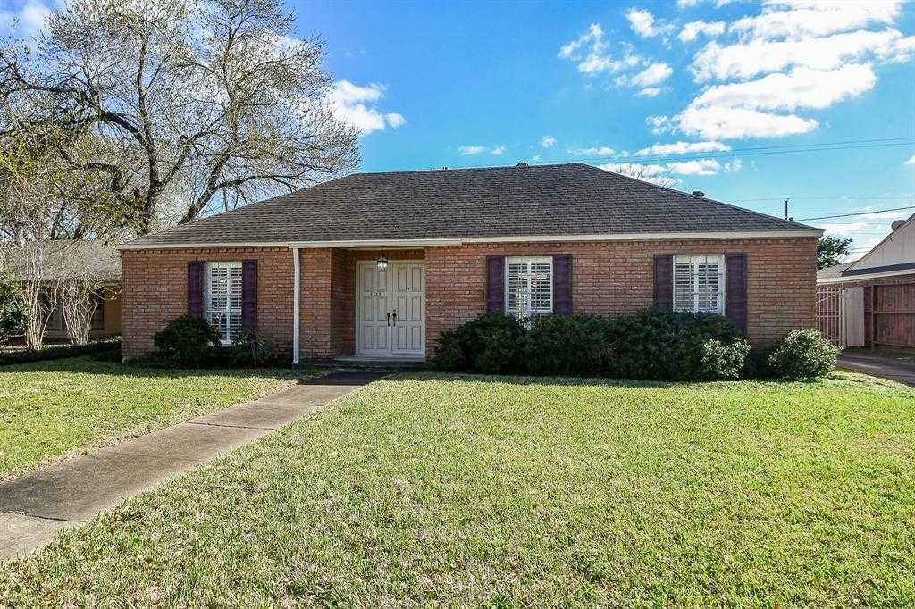 photo 1: 6249 Locke Lane, Houston TX 77057