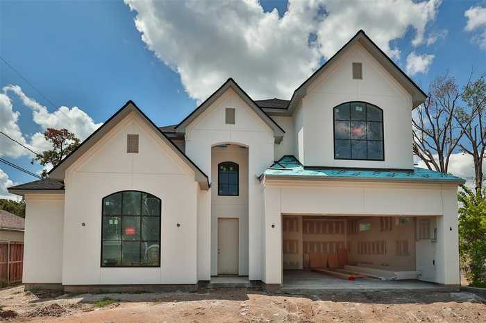 photo 1: 1611 Richelieu Lane, Houston TX 77018