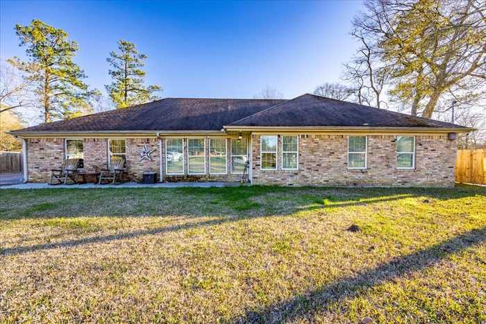 photo 2: 940 Pinecrest Street, Vidor TX 77662