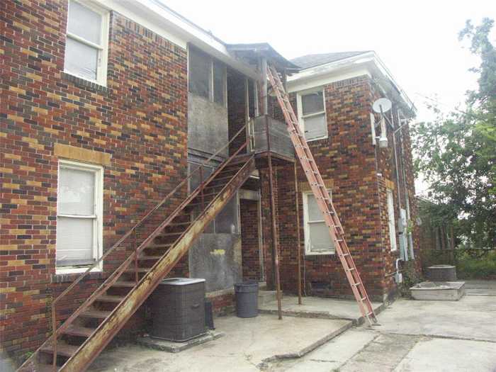 photo 2: 2824 Blodgett Street, Houston TX 77004