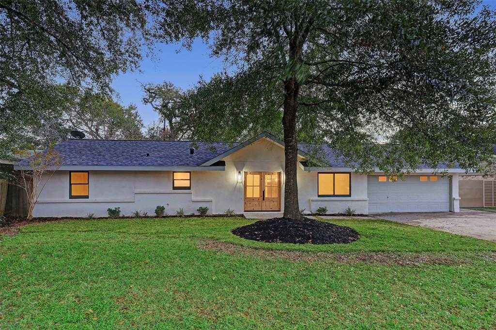 photo 1: 10406 Eddystone Drive, Houston TX 77043