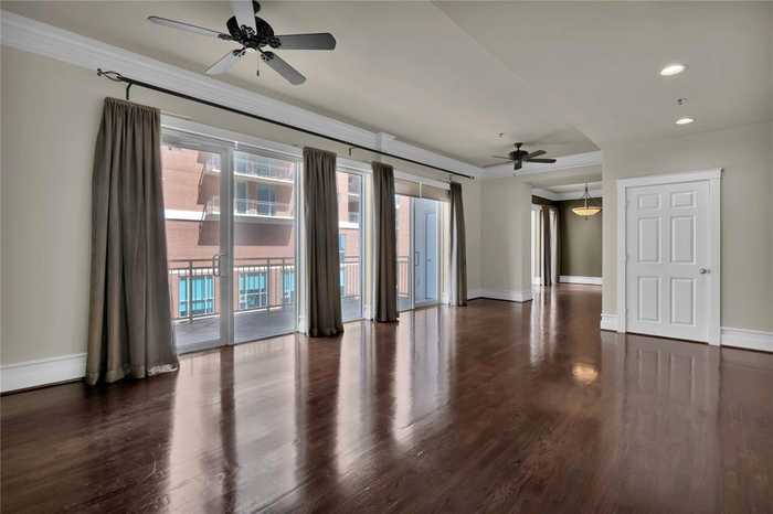 photo 2: 2520 Robinhood Street Unit 1009, Houston TX 77005