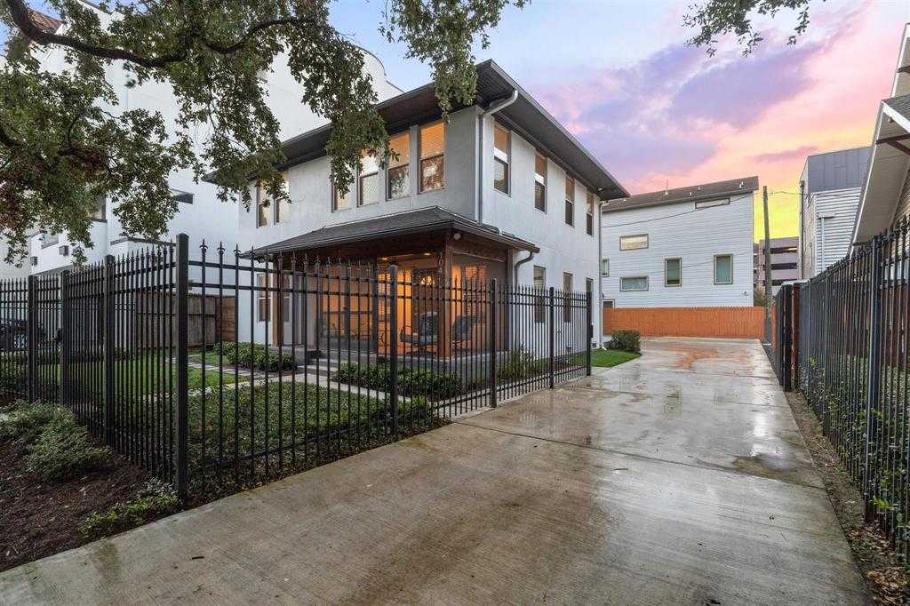 photo 2: 104 Oak Place, Houston TX 77006