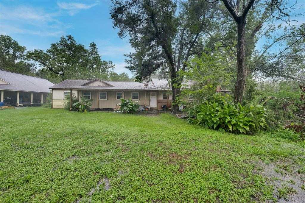 photo 1: 17915 County Road 171, Angleton TX 77515