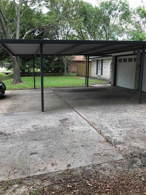 photo 3: 2406 Heather Street, Highlands TX 77562