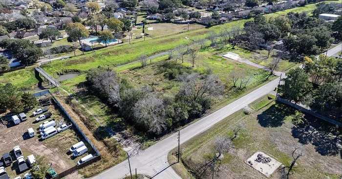 photo 1: Bedford Street, Houston TX 77031