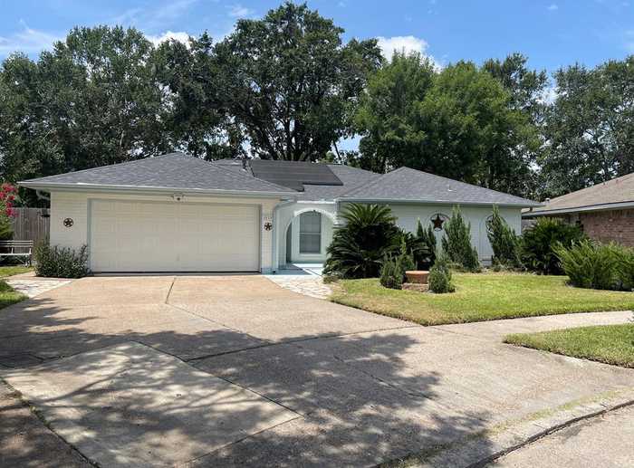 photo 2: 4826 Casemont Drive, Spring Branch TX 77388