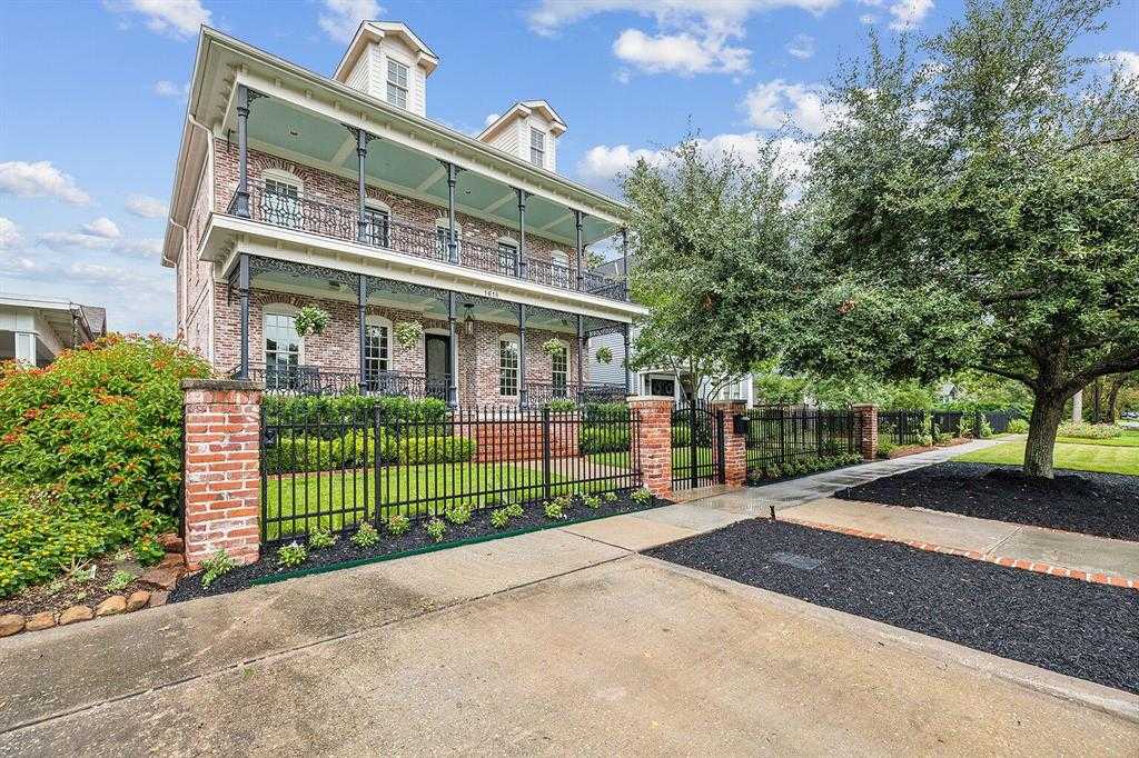 photo 1: 1618 Arlington Street, Houston TX 77008