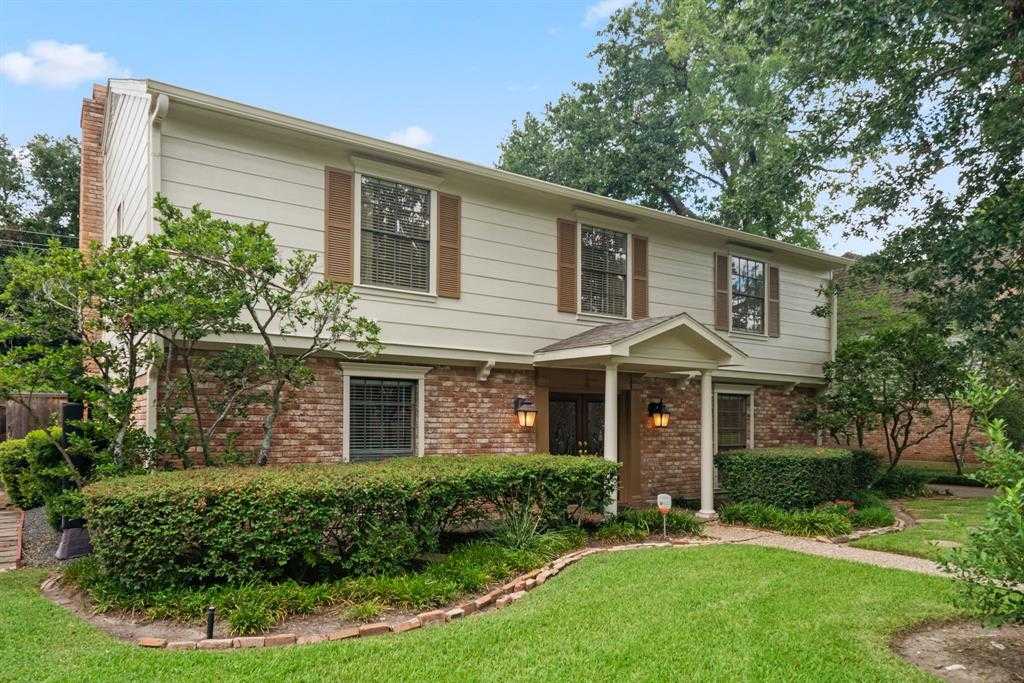 photo 3: 527 Briar Knoll Drive, Houston TX 77079