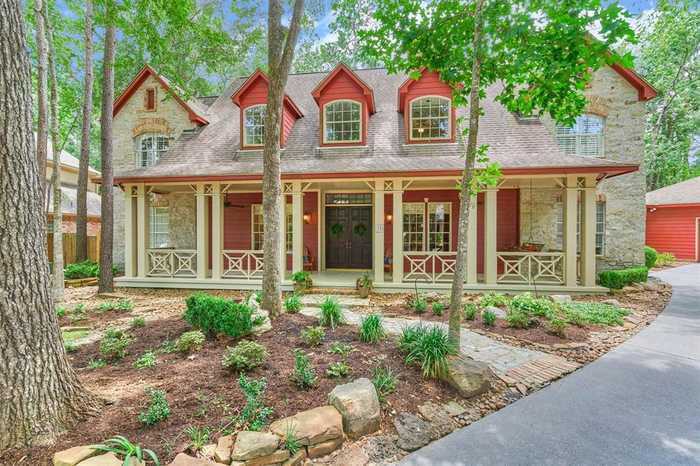 photo 1: 19 Treevine Court, The Woodlands TX 77381