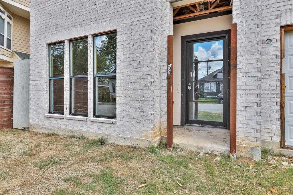 photo 3: 304 Enid Street, Houston TX 77009