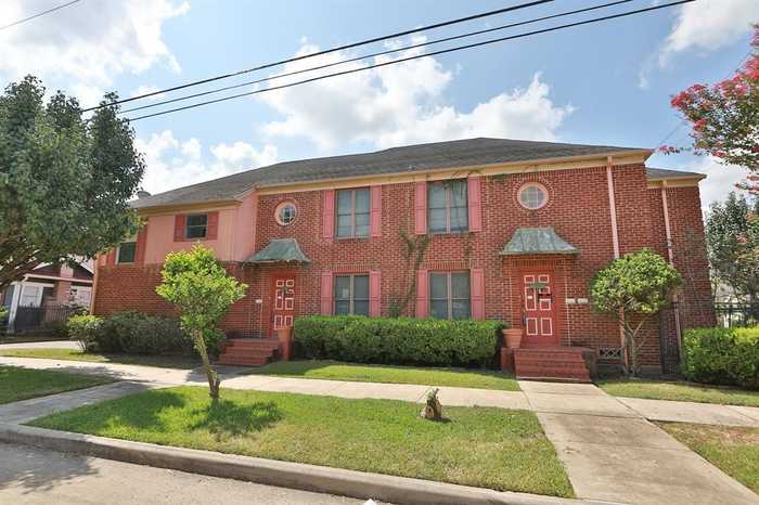 photo 2: 709 W Main Street Unit 3, Houston TX 77006