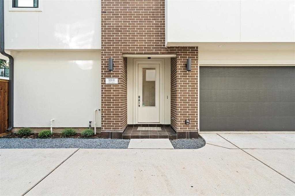 photo 3: 5210 Rose Street Unit B, Houston TX 77007