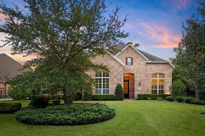 photo 1: 15 Waning Moon Drive, The Woodlands TX 77389