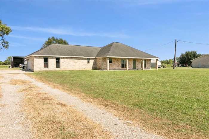 photo 2: 11067 Blue Bonnet Lane, Beaumont TX 77705