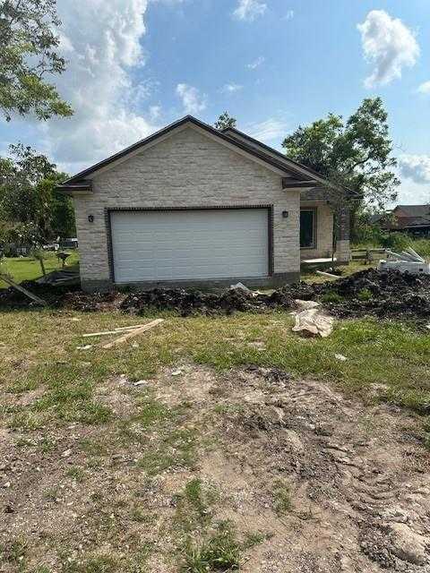 photo 1: 409 E Travis, Brazoria TX 77422